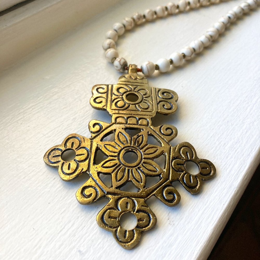 White Stone Beaded Large Pendant Necklace